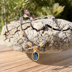COLLIER HANA